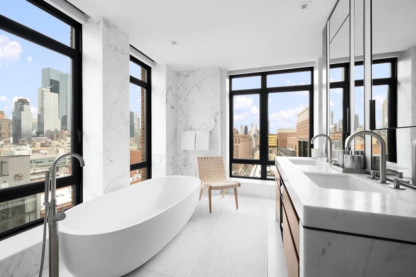 Cozy With Scenic View New York