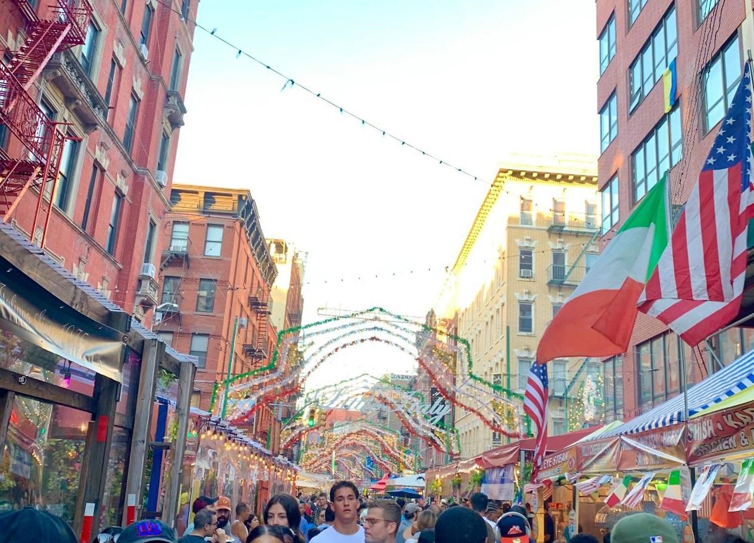 Big In Little Italy, Chinatown, Soho, Tribeca, Nyc Apartment