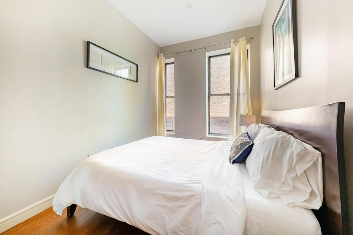Beautiful 2-bedroom Townhouse Nyc
