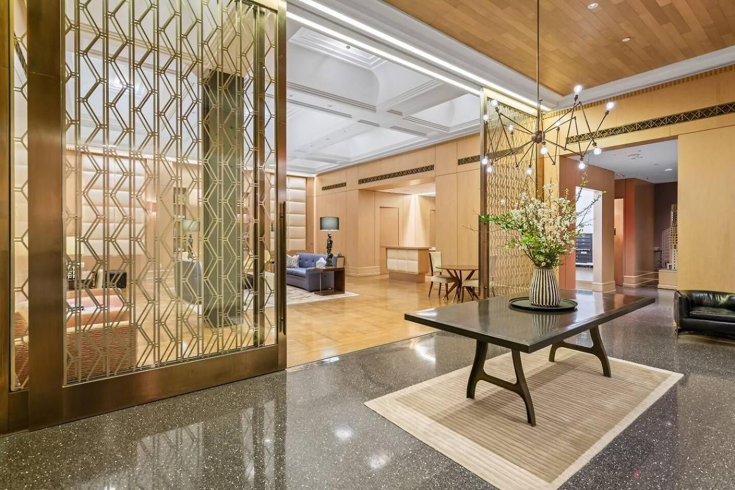 Penthouse Modern Spacious Bedrooms Apartment *