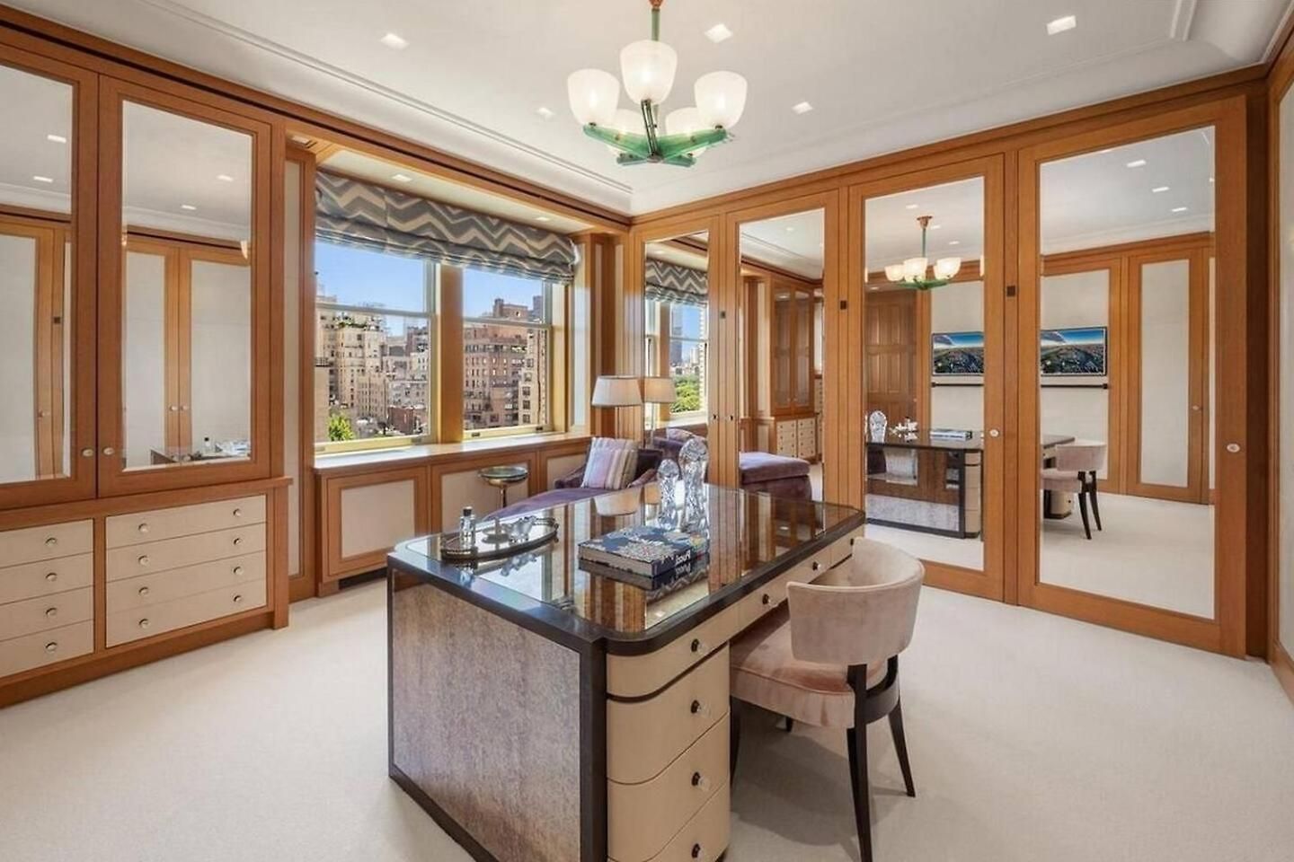 Ultra-luxury Fifth Avenue Apartment *