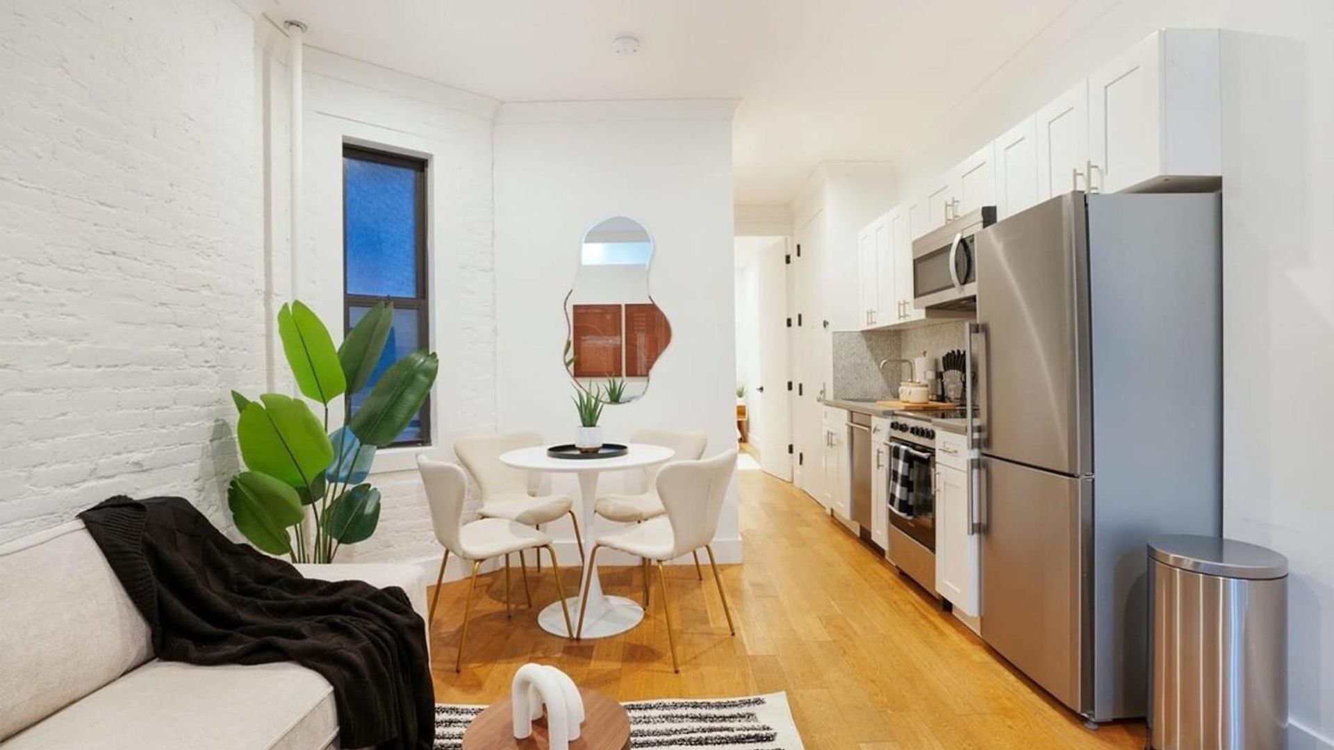 Apartment 444 Midtown