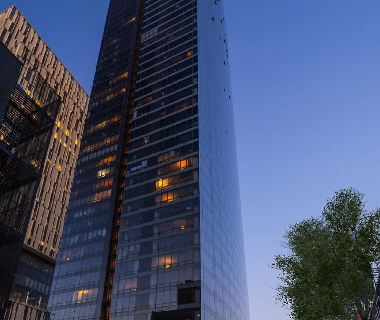 Embassy Ii 24th Floor 2br With Doorman Gym Pool Apartment *