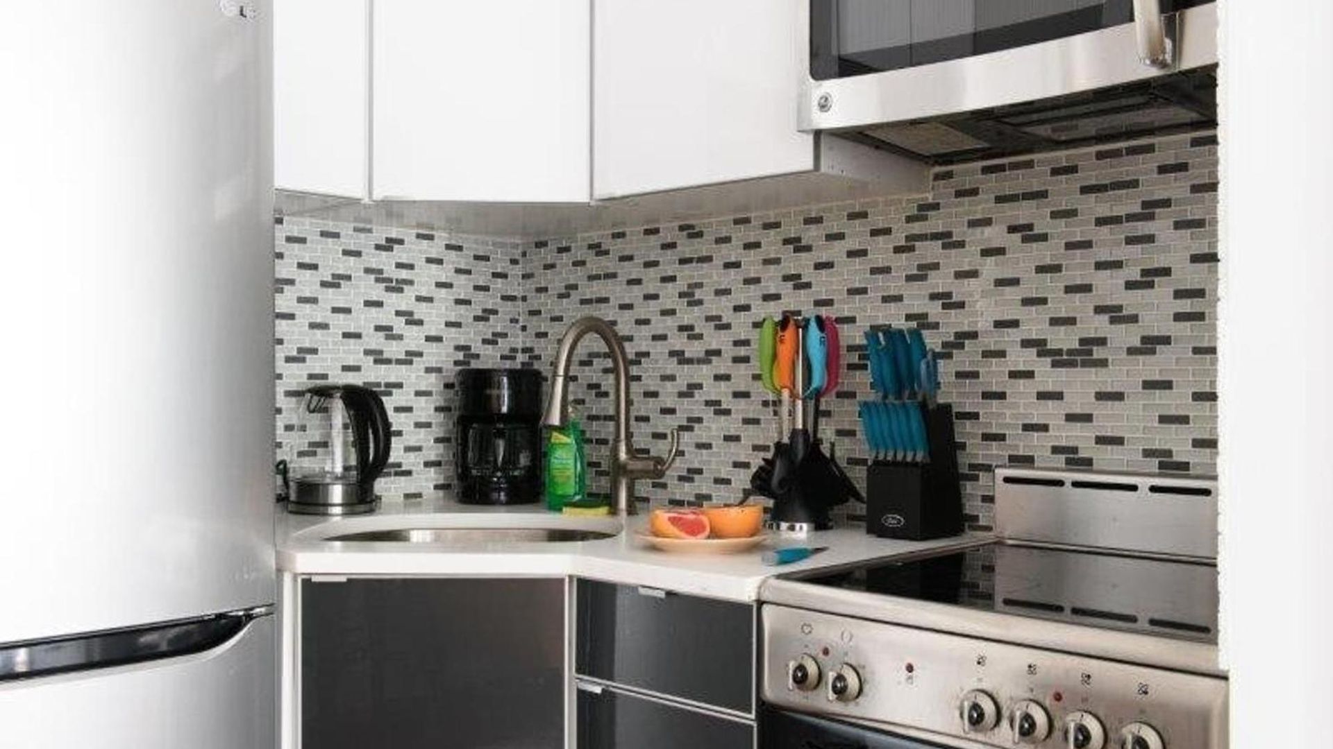 Apartment 241 East