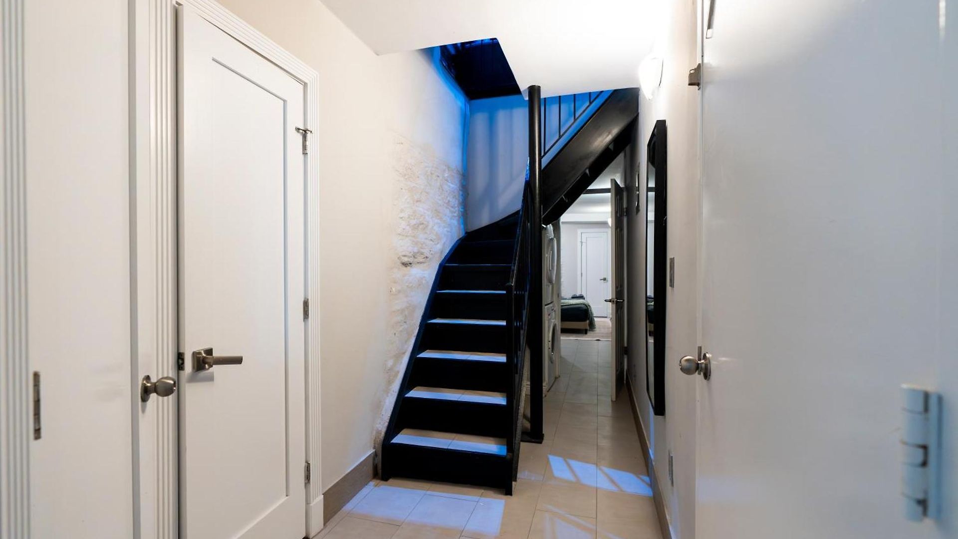 Park - 4 Bedroom With Self Check-in Apartment