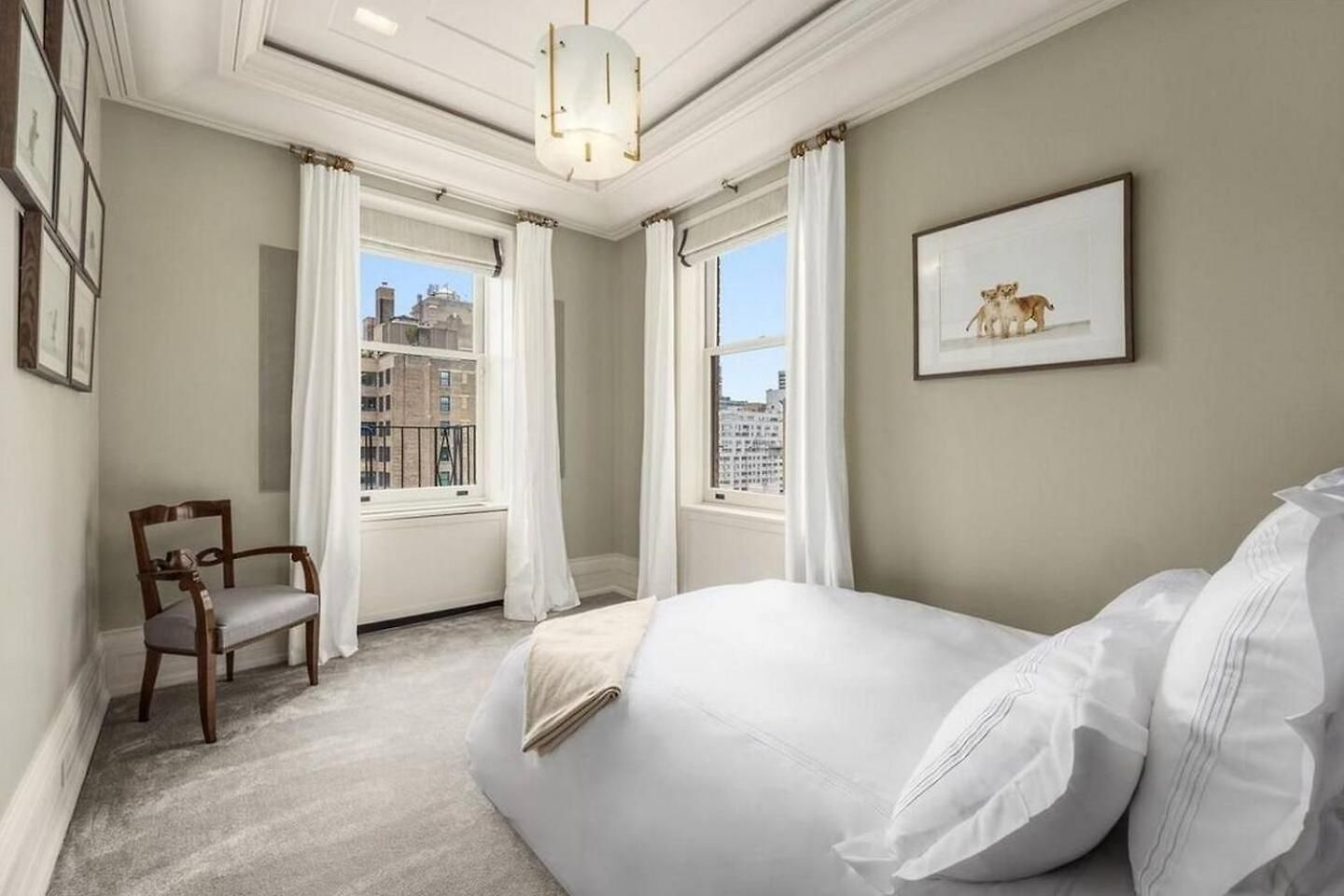 Ultra-luxury Fifth Avenue