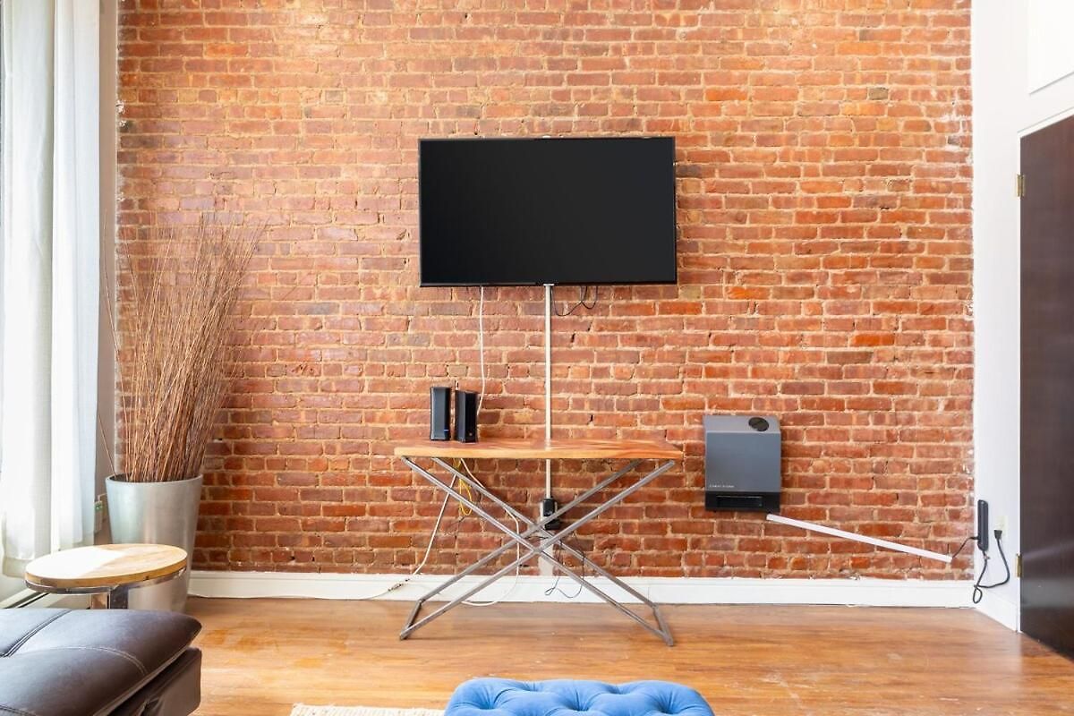 Beautiful 2-bedroom Townhouse Nyc Apartment