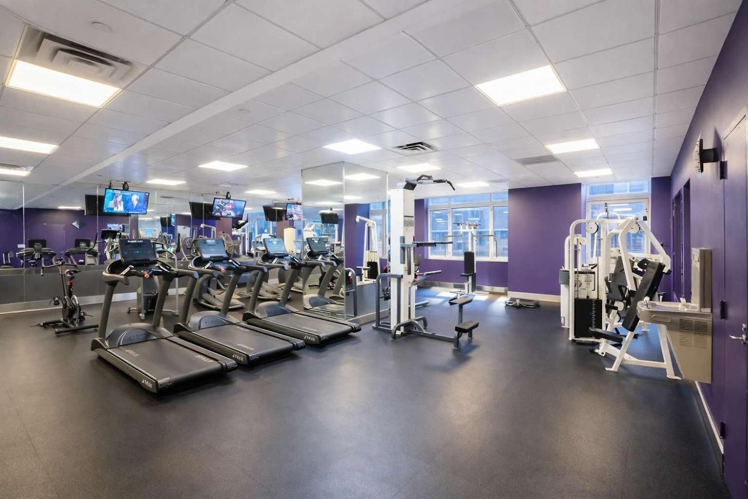 Apartment 43-4d Newly Furnished 2br Full Service 24h Doorman Laundry Gym New York