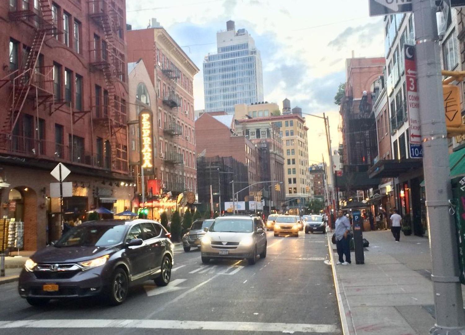 Big In Little Italy, Chinatown, Soho, Tribeca, Nyc Apartment