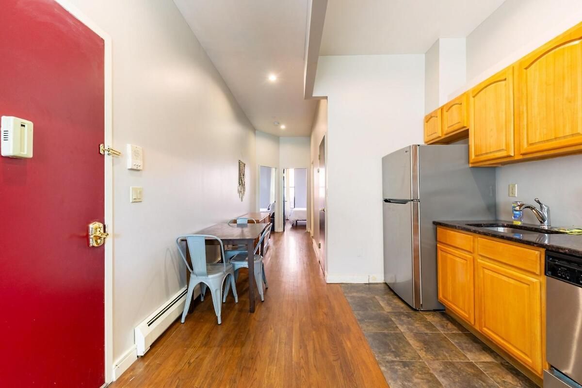 Beautiful 2-bedroom Townhouse Nyc Apartment New York