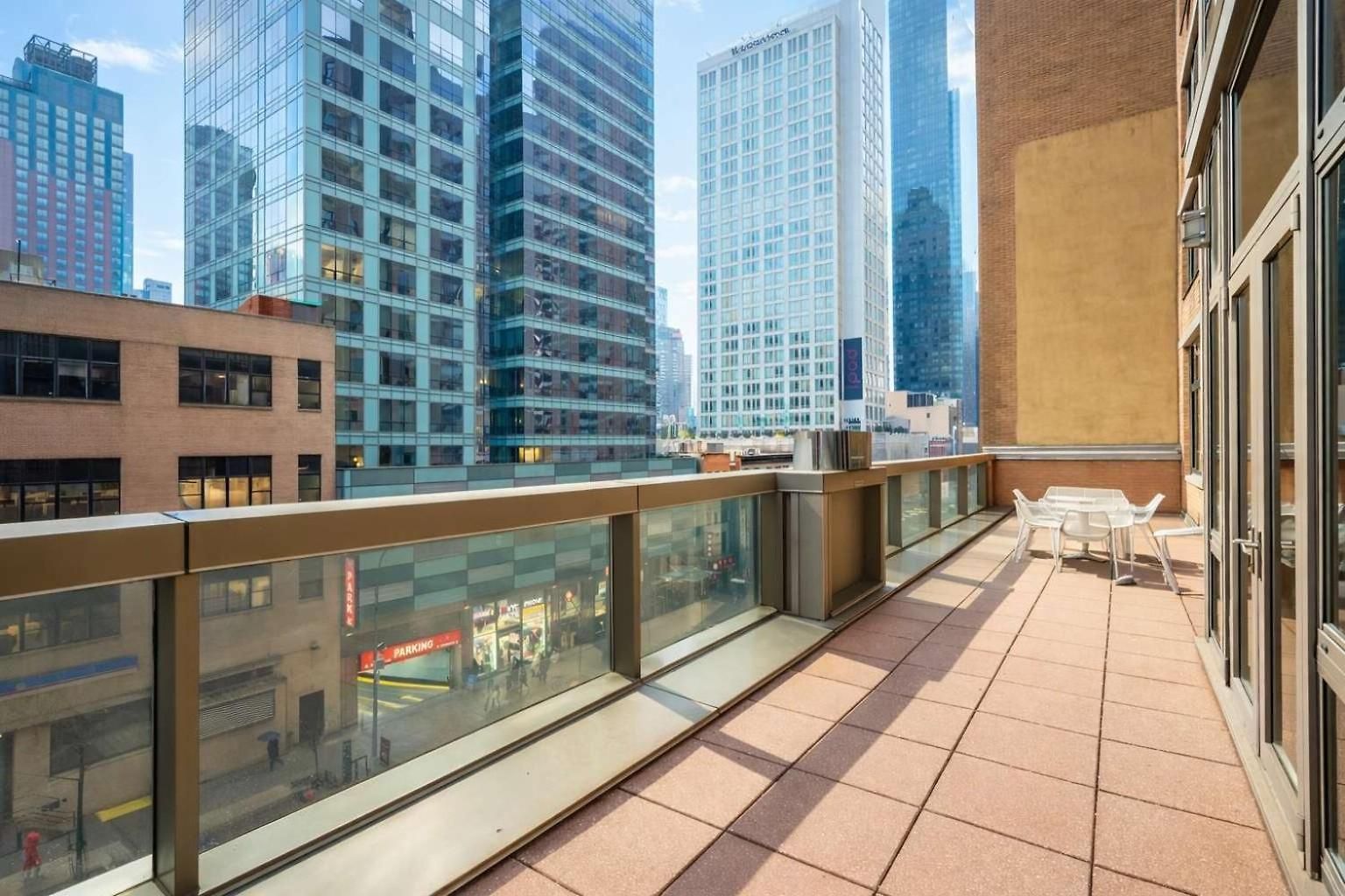 43-20a Newly Furnished 1br- Full Service Doorman Laundry Gym Business Center