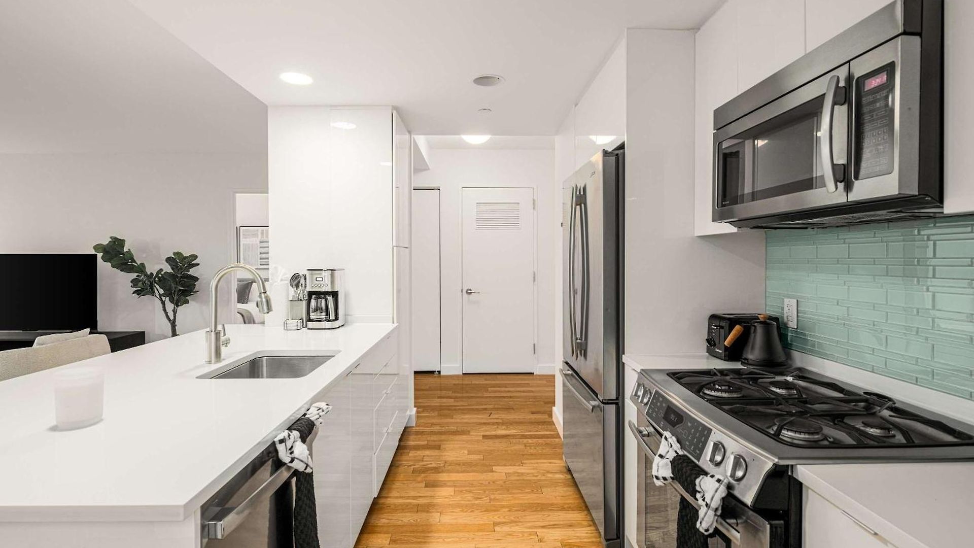 Apex Executive - Lenox Hill Ny * New York