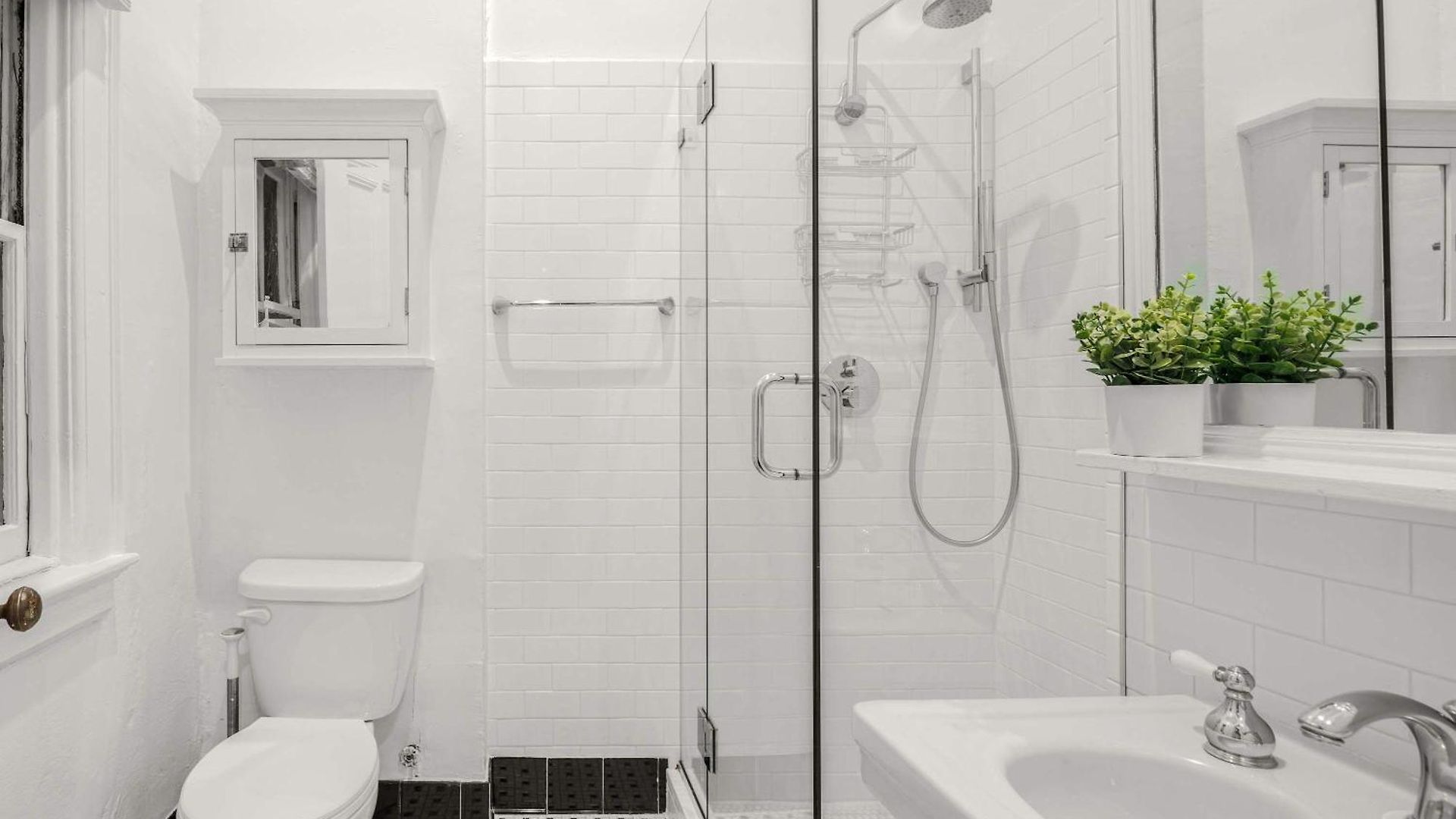 Apex Executive - Washington Square Park Ny * New York