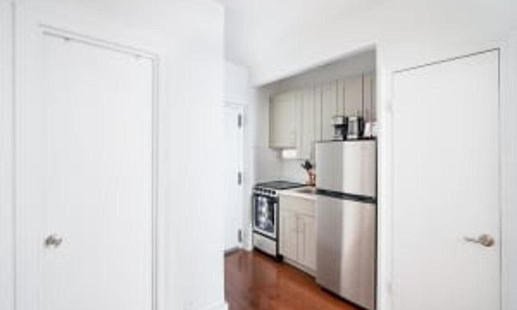 Apartment 444 Midtown