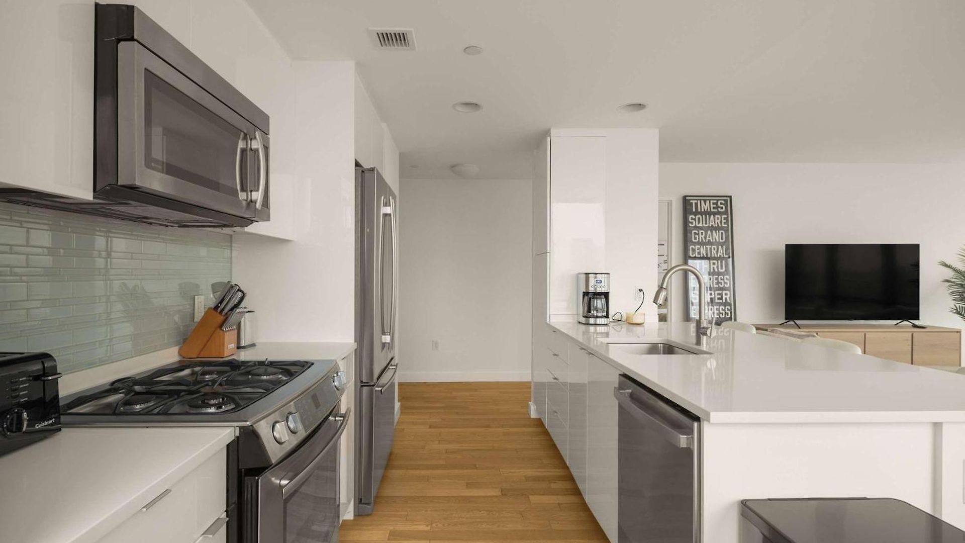 Apex Executive - Lenox Hill Ny Apartment *