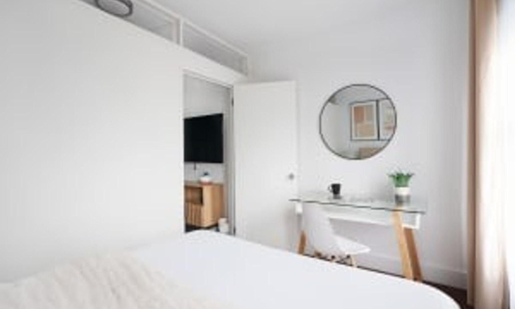 Apartment 444 Midtown *