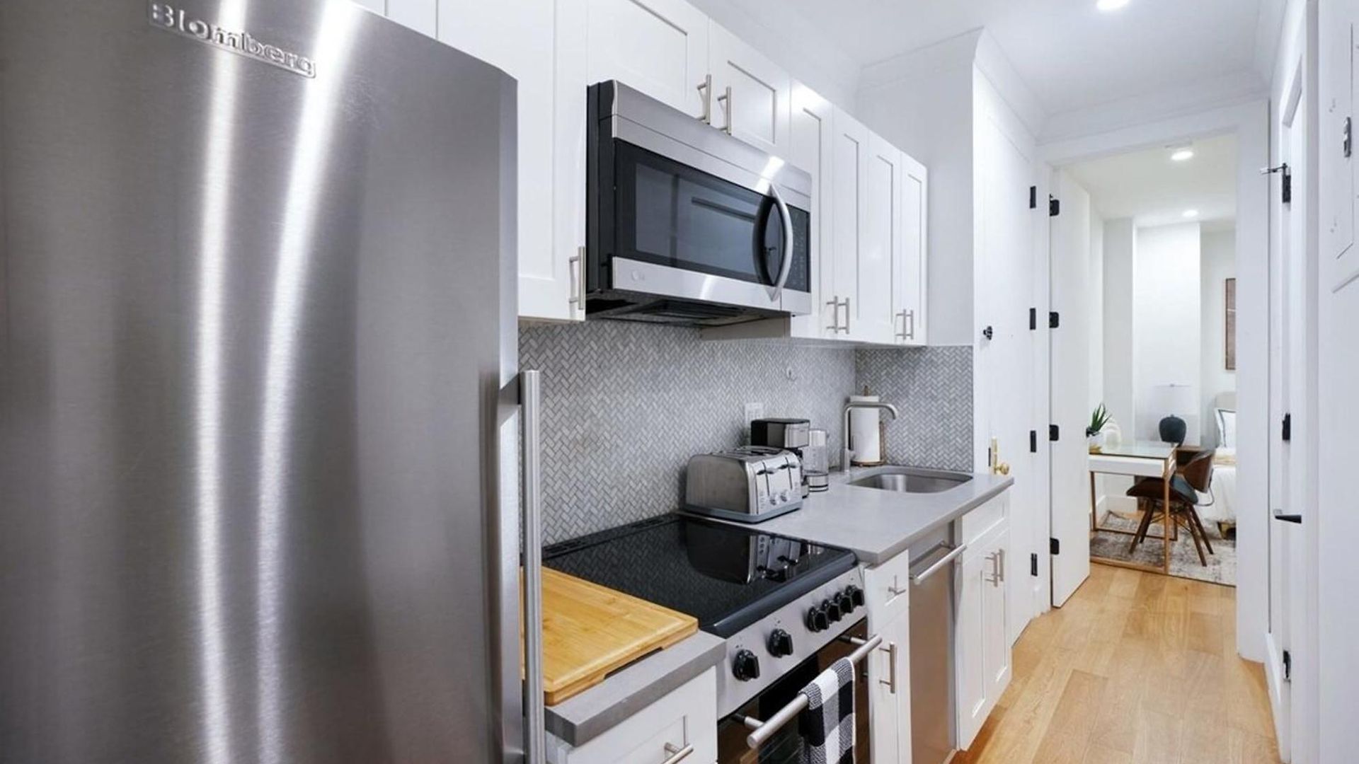 1290 Ues Apartment *