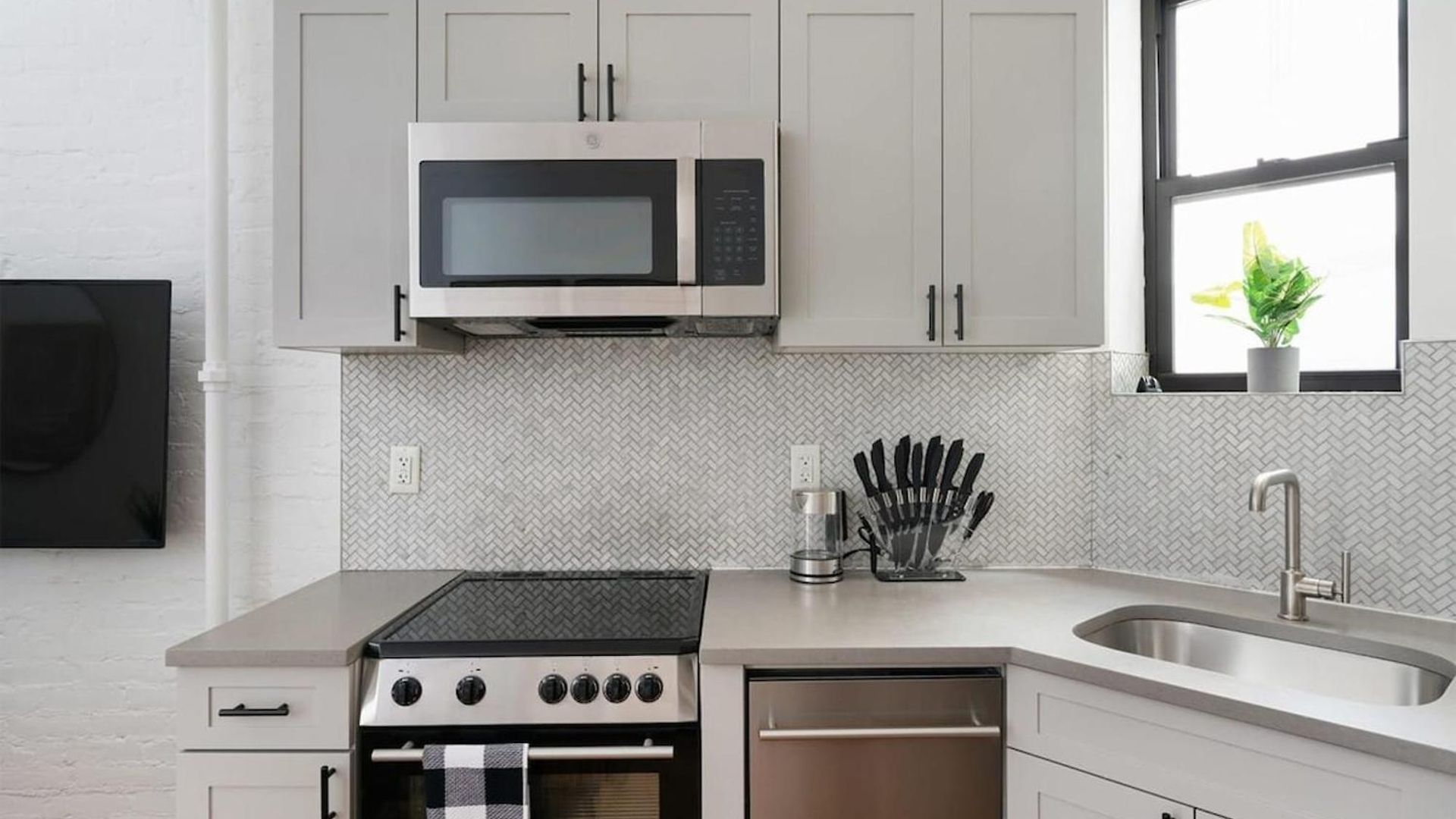 Apartment 1290 Ues