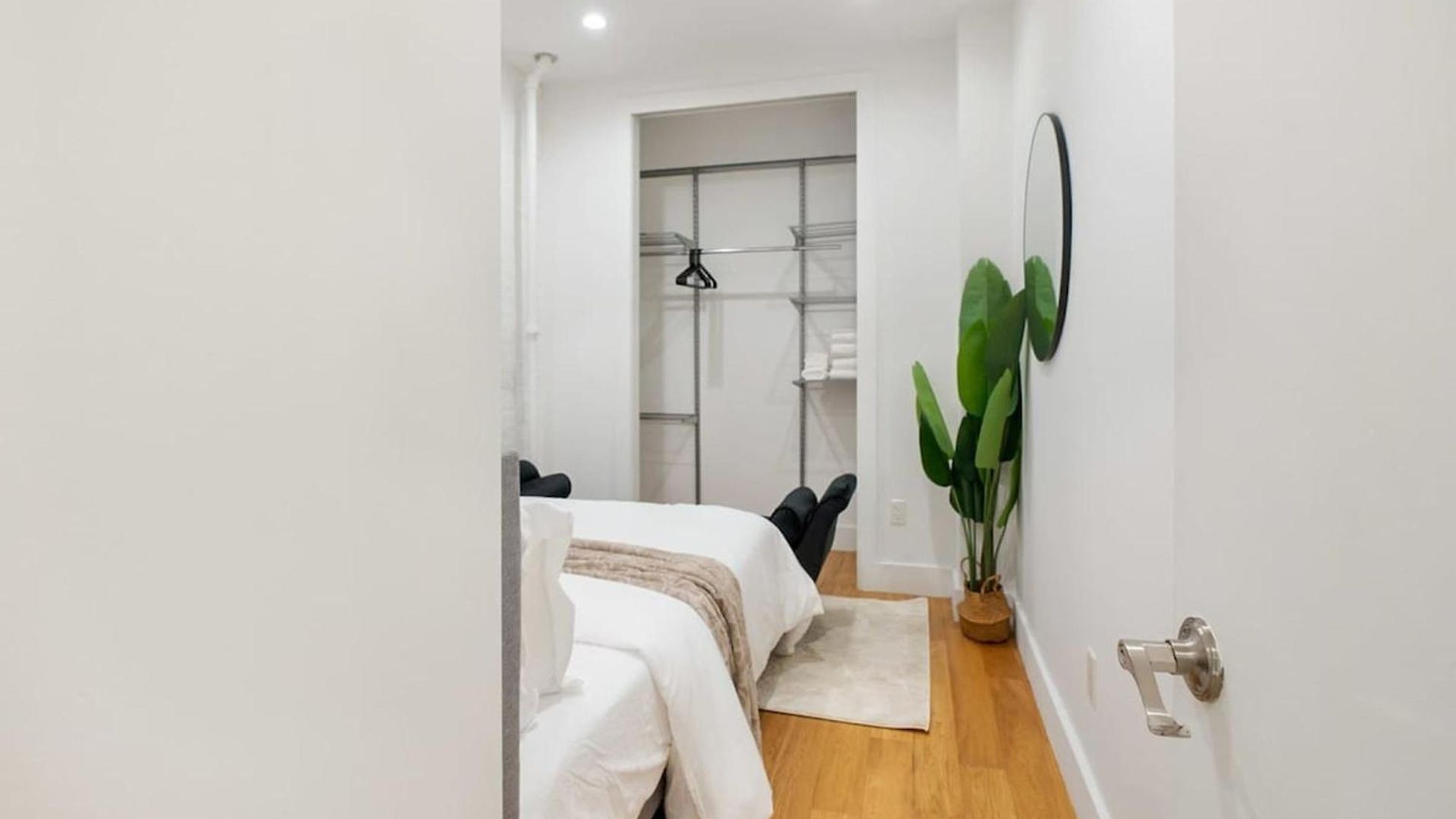 Apartment 1290 Ues *