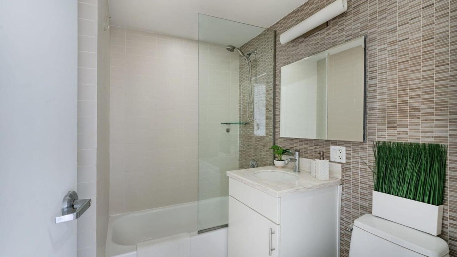 Apartment 809 Midtown New York