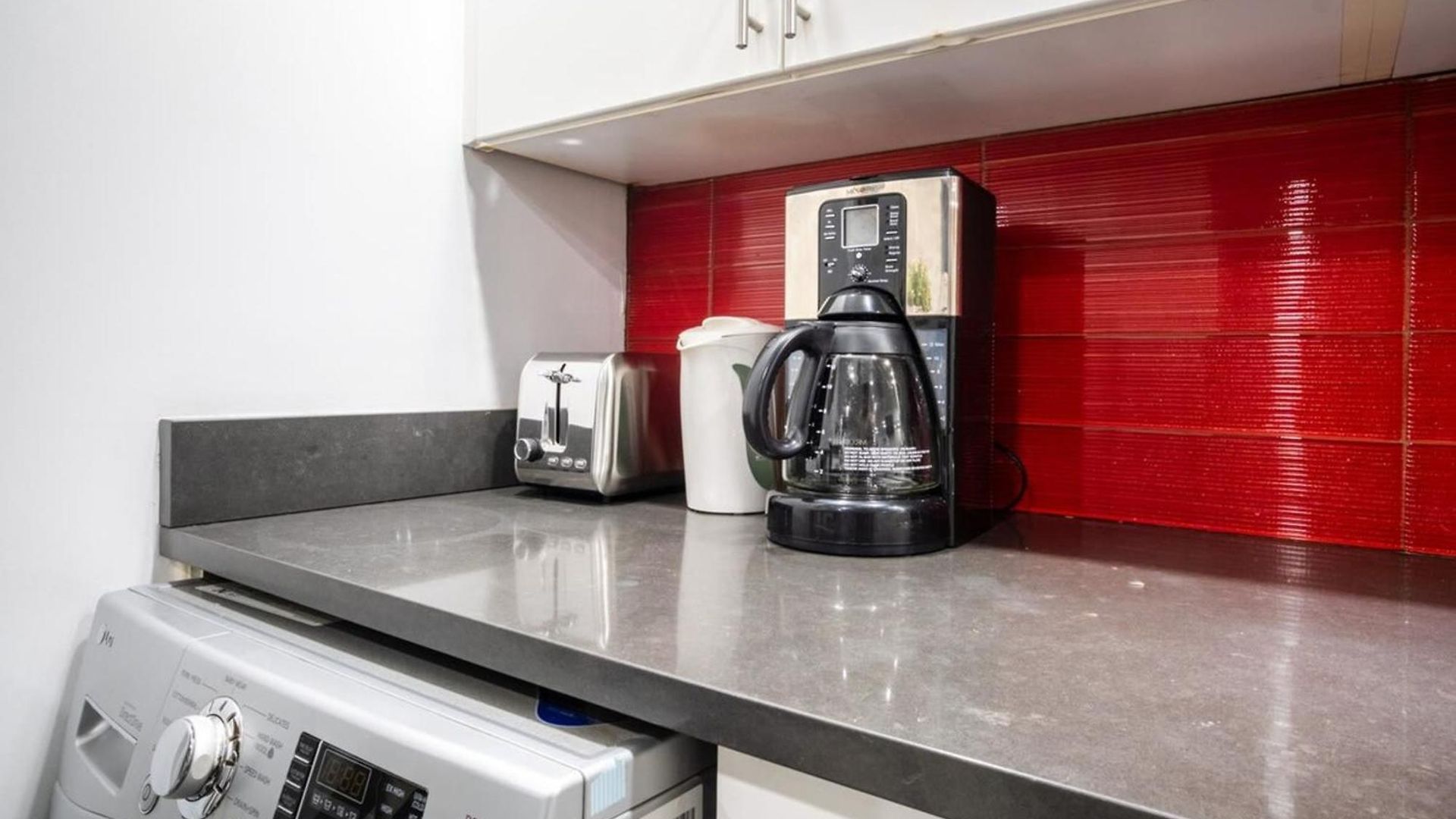 809 Midtown Apartment