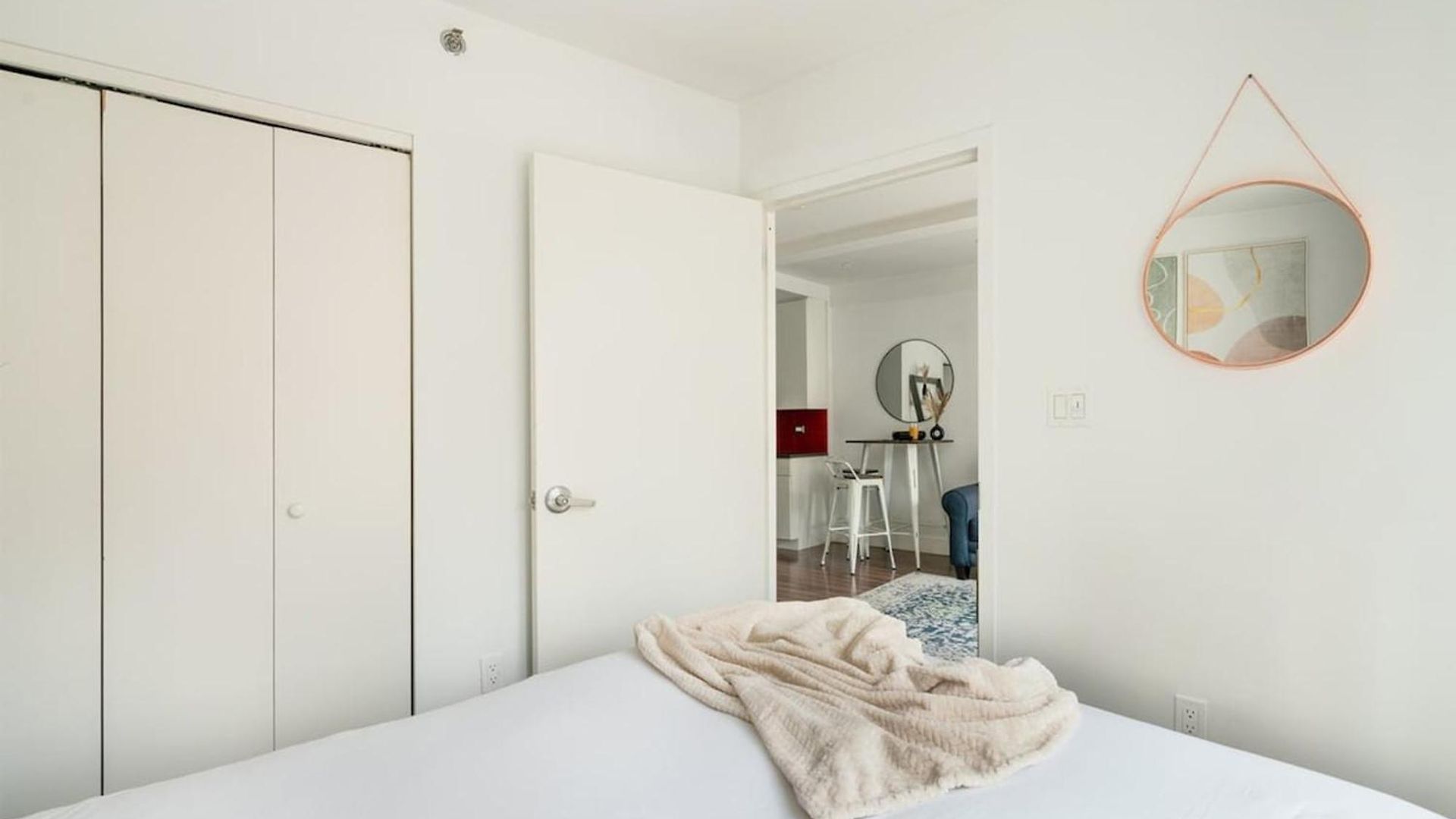 809 Midtown Apartment *