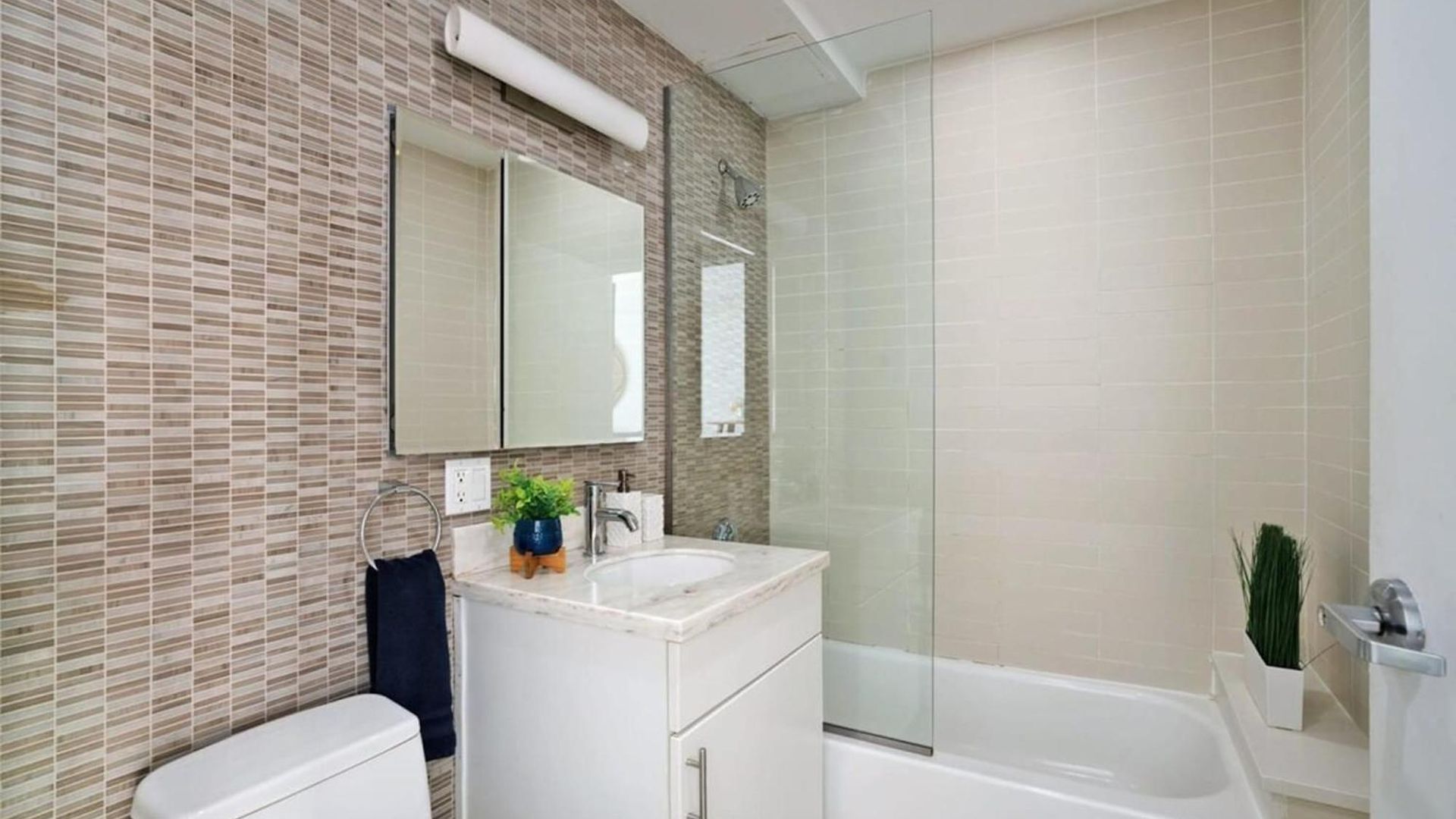 809 Midtown Apartment *