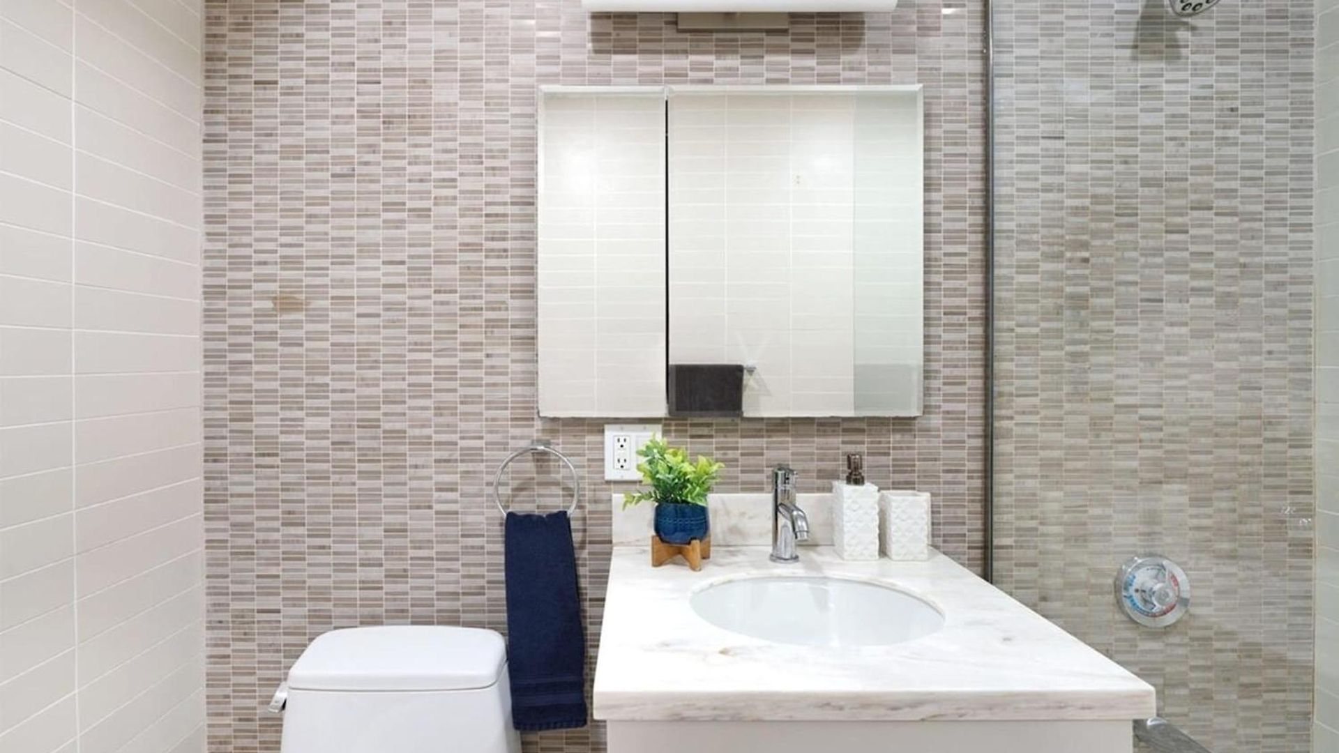 Apartment 809 Midtown New York