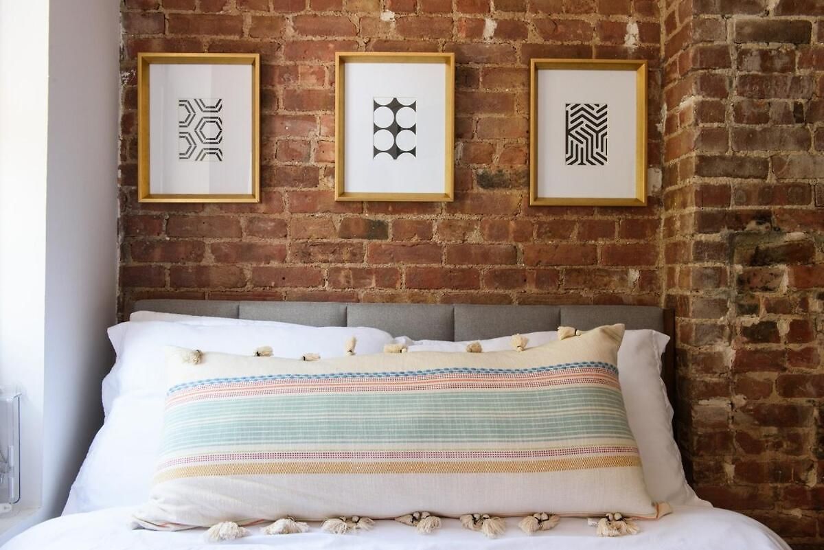 Apartment 241 East New York