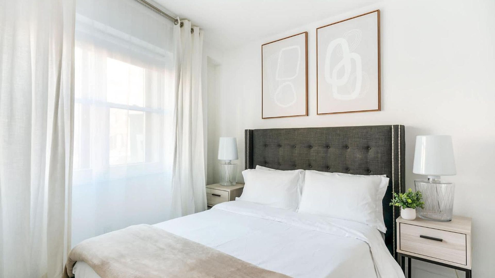 809 Midtown * New York