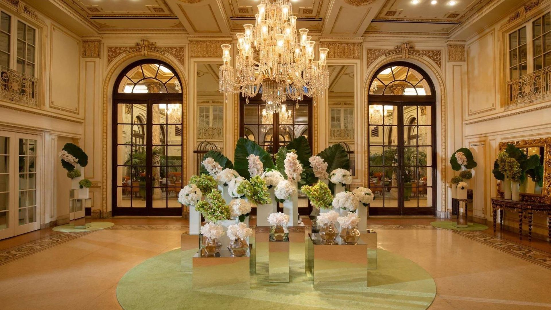Hotel The Plaza, A Fairmont 5*