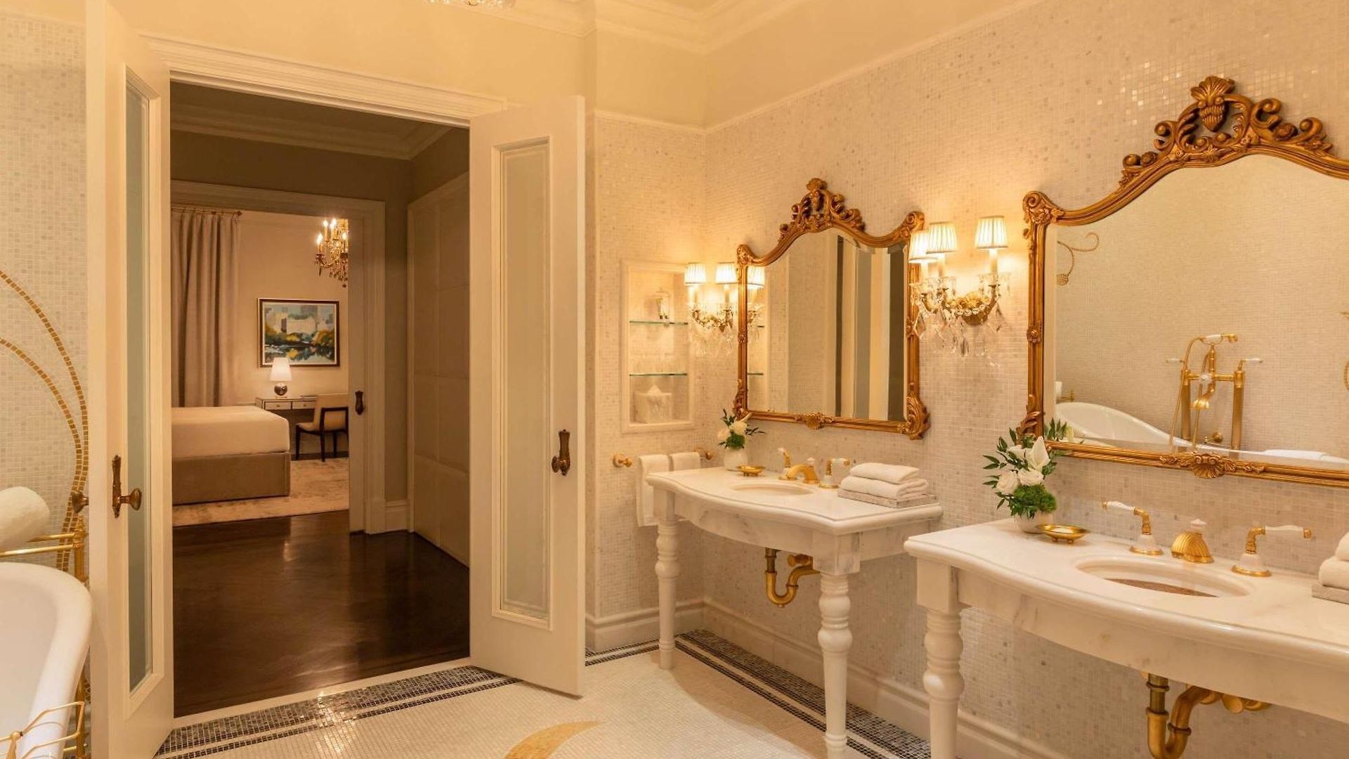 Hotel The Plaza, A Fairmont 5*