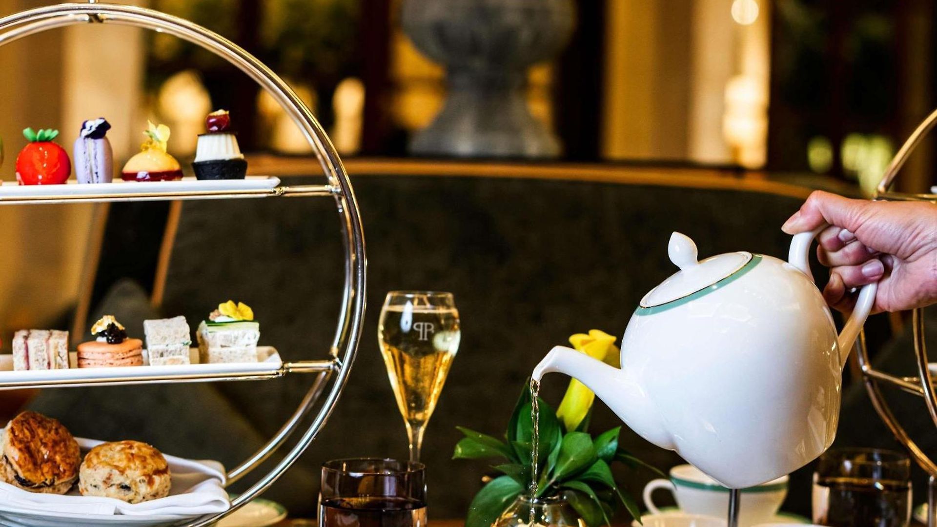 Hotel The Plaza, A Fairmont 5*