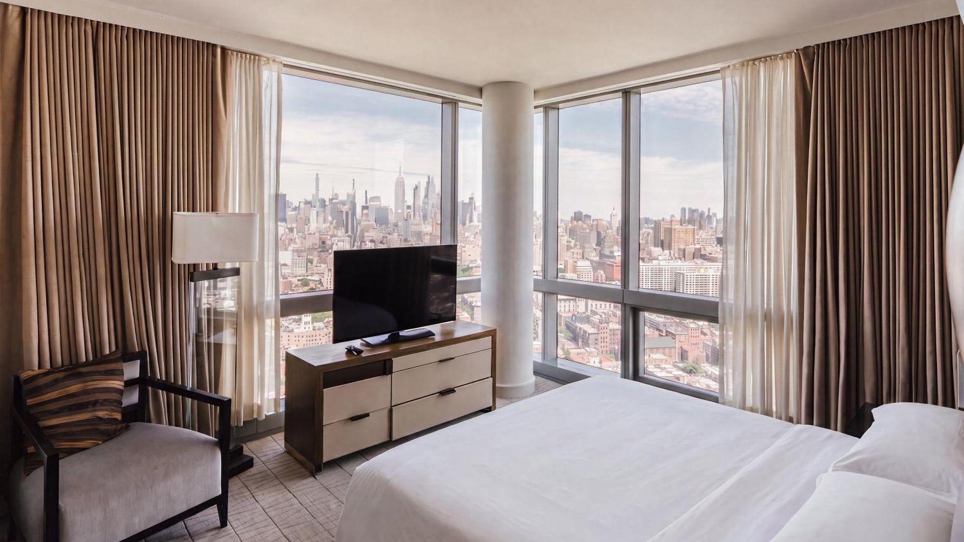 The Dominick 5*