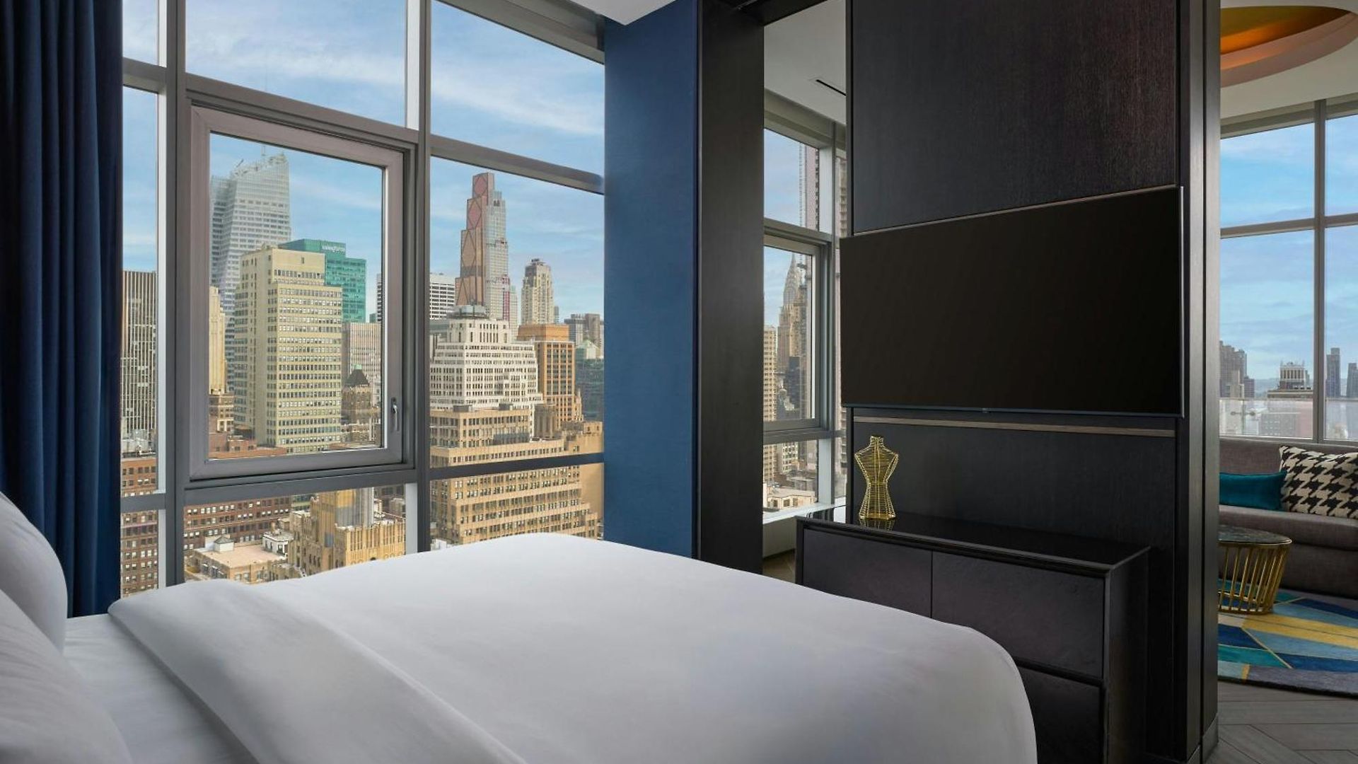 Hotel Renaissance Midtown 4*