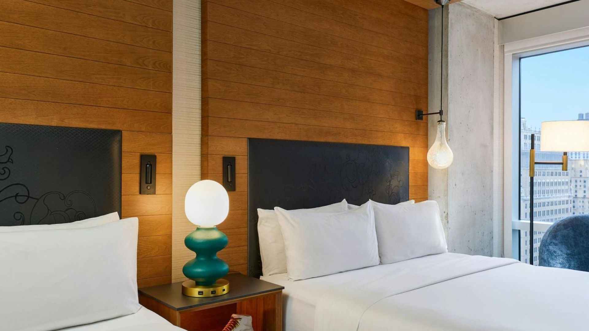 Renaissance Midtown Hotel