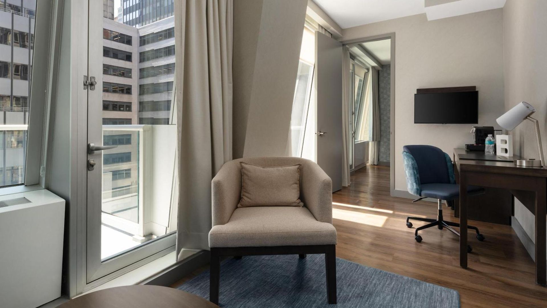 Hotel The Bernic City,tapestry Collection By Hilton New York