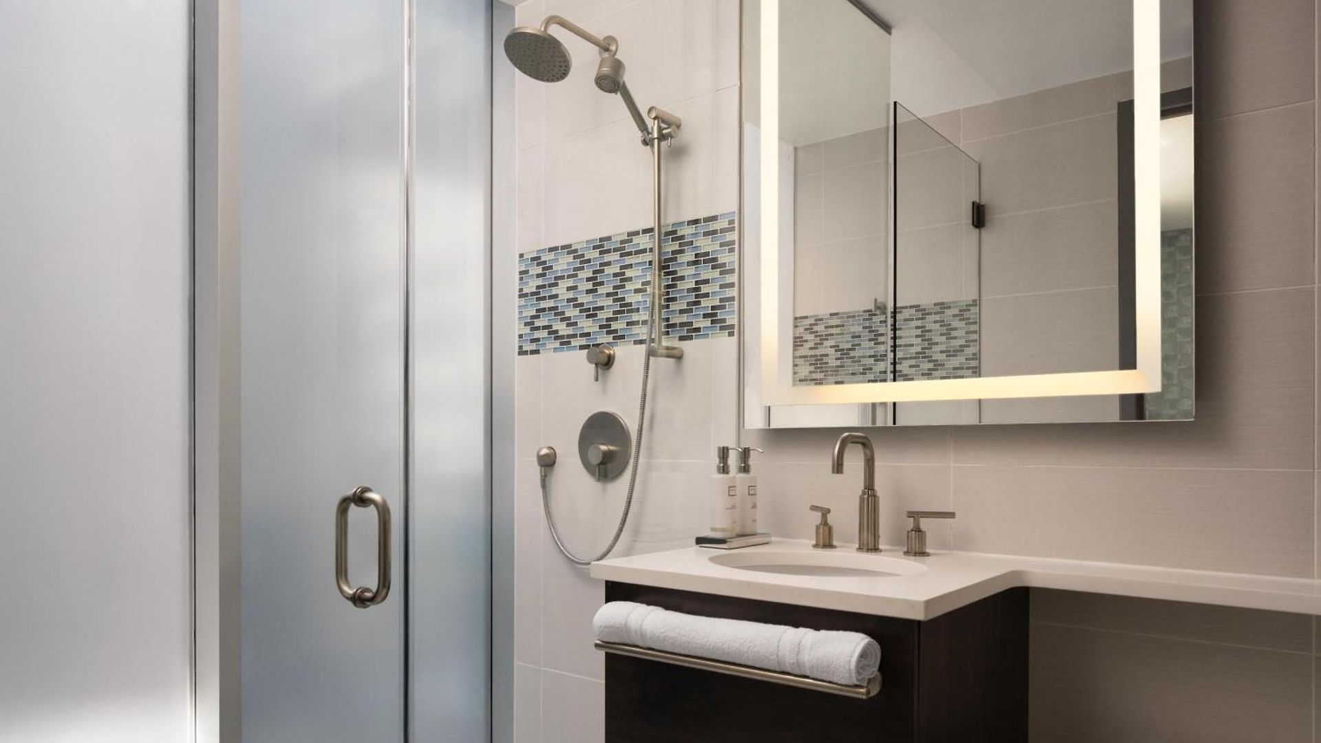 Hotel The Bernic City,tapestry Collection By Hilton 4*