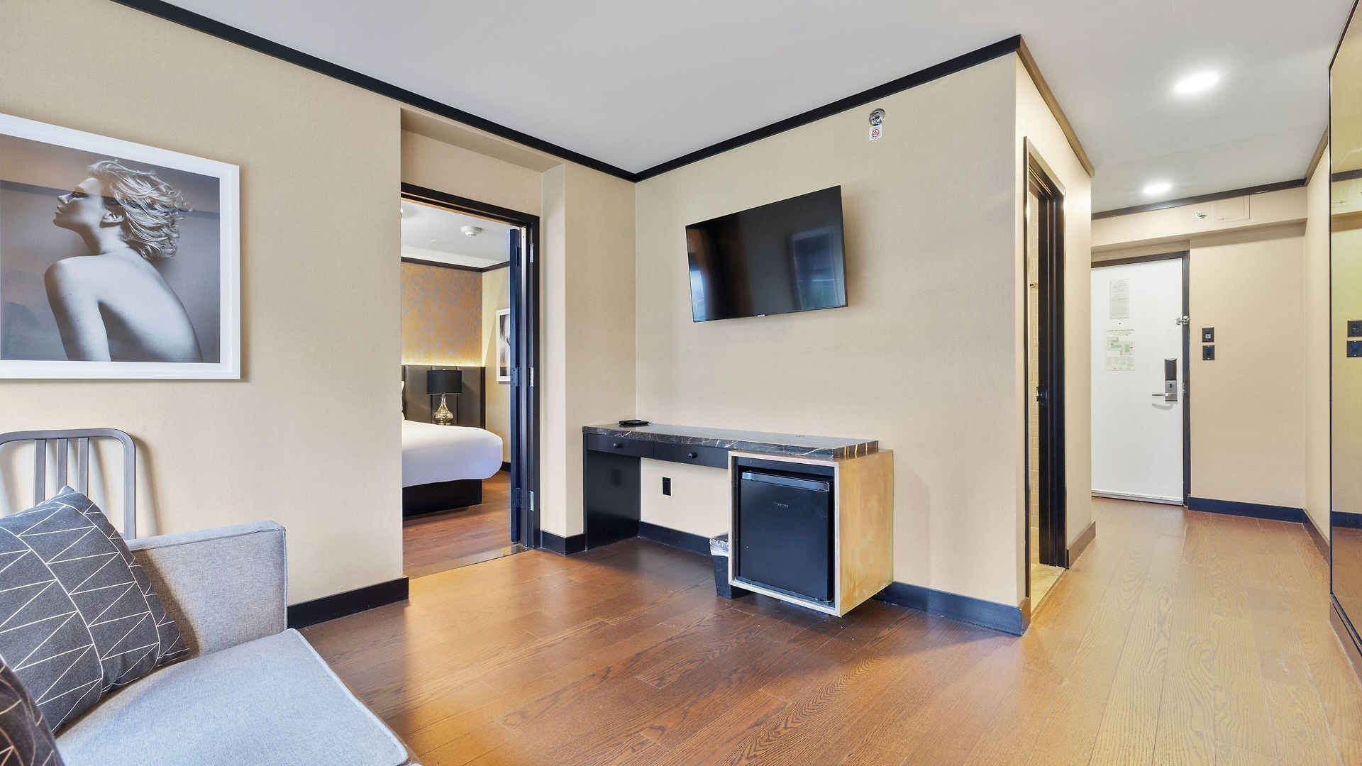 Hudson Yards 3*