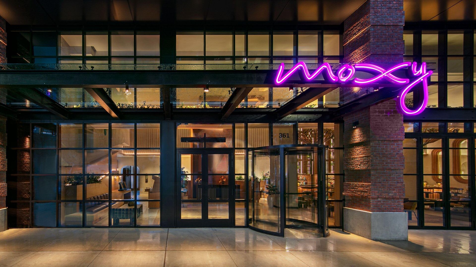 Hotel Moxy Brooklyn Williamsburg 3*