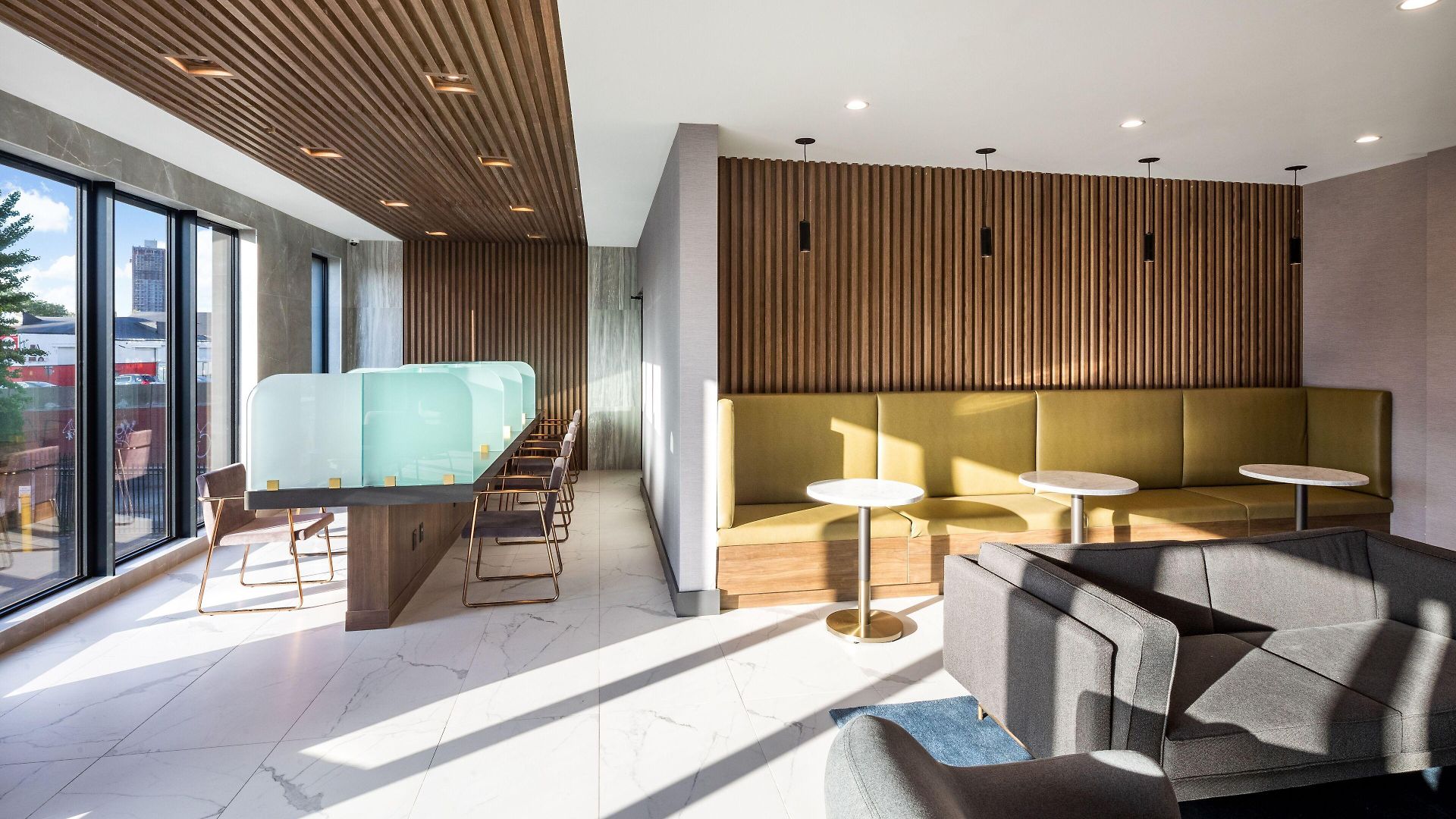 Global Luxury At The Arches Hotel 4*