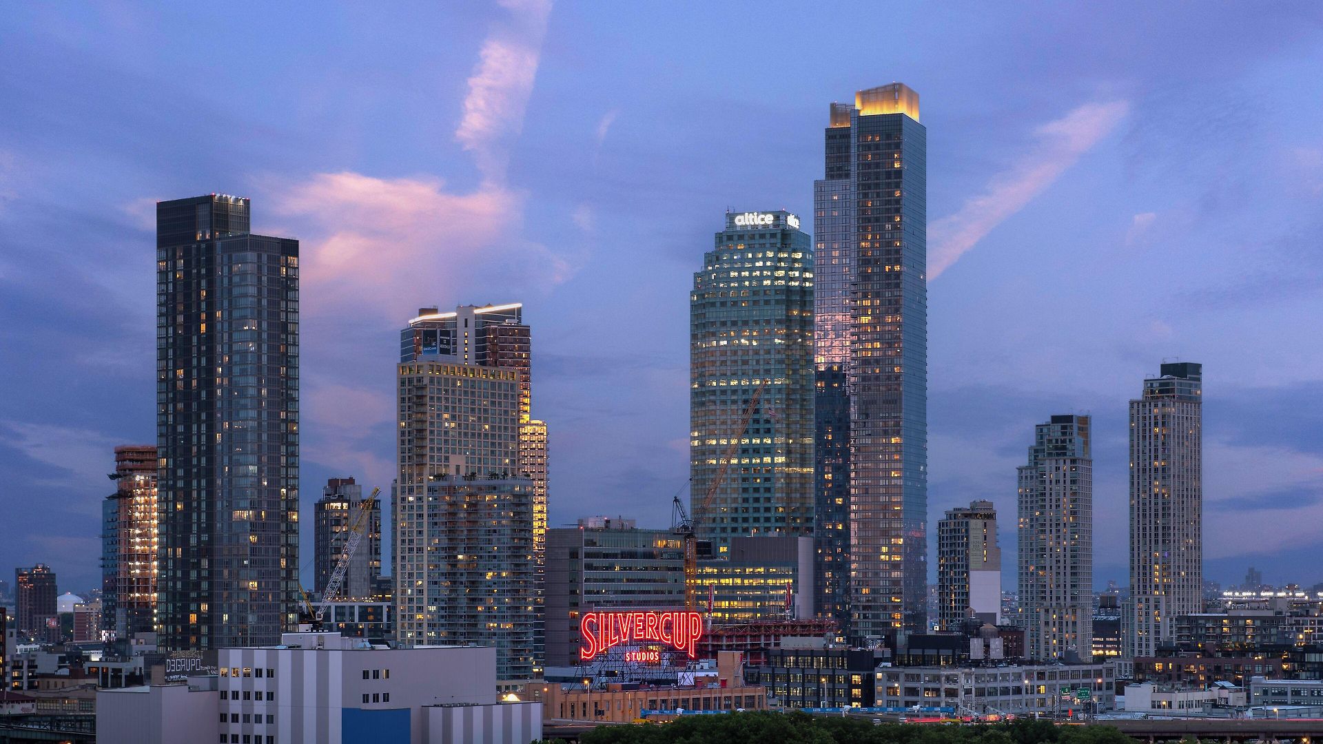By Marriott Queens 3* New York