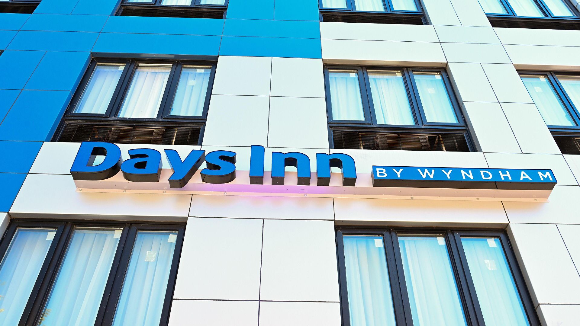 Days By Wyndham Bronx Nyc Hotel New York