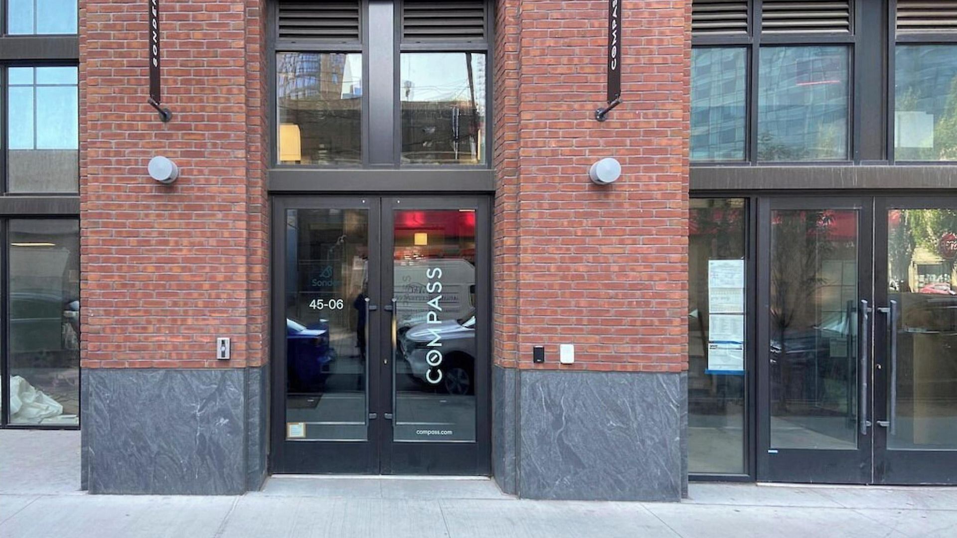 Court Square Long Island , Belvilla District 6 Formerly Sonder 4*
