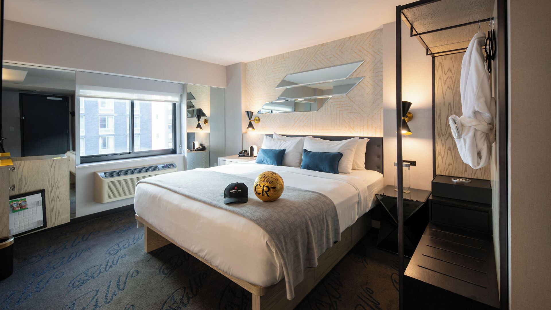 Hotel Pestana Cr7 Times Square 4*