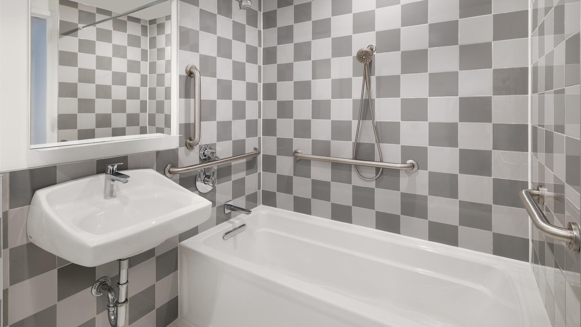 Western Premier Empire State Hotel 3*