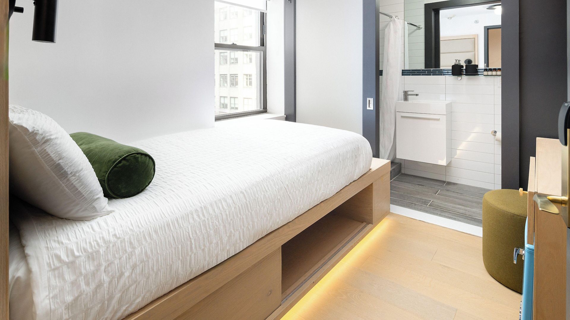 Little Charlie Hotel 4*