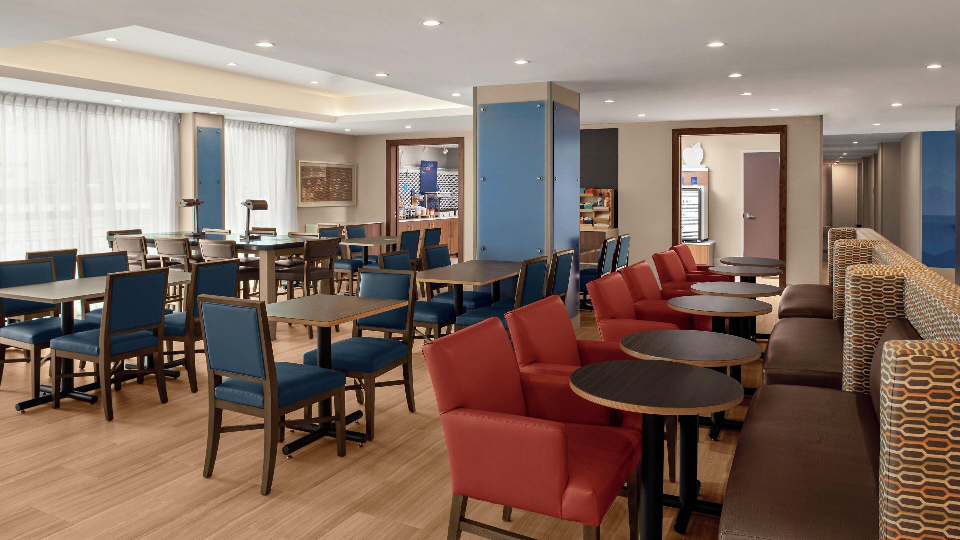 Hotel Express & Woodside Laguardia Airport 3*