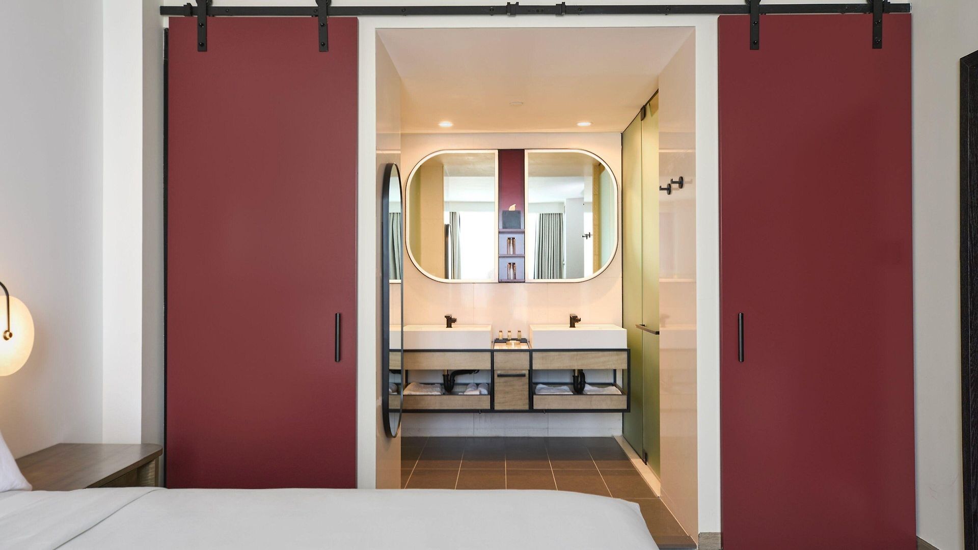Hotel Renaissance Flushing At Tangram 4*
