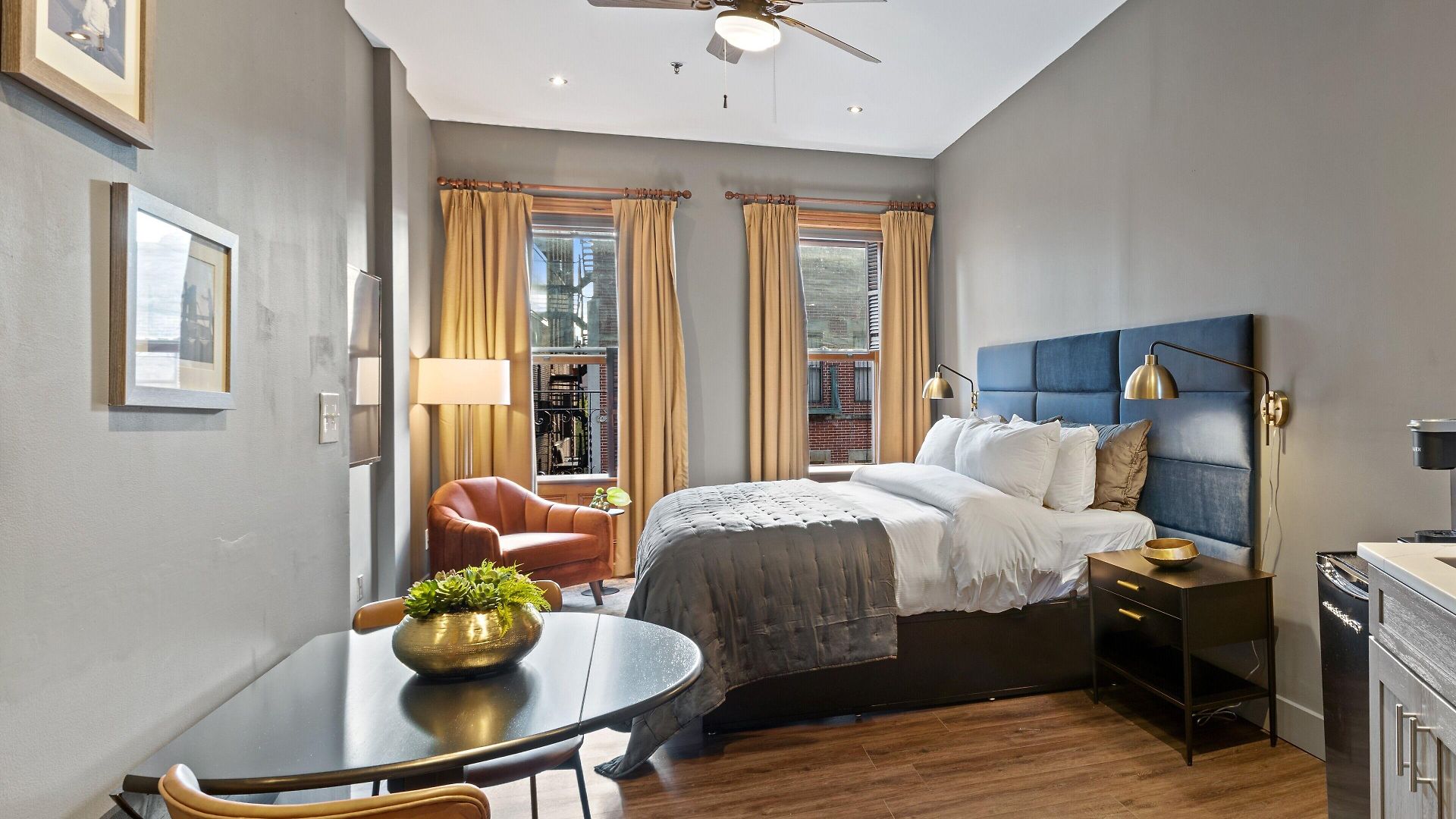 Hotel The Historic Blue Moon - Nyc 4*